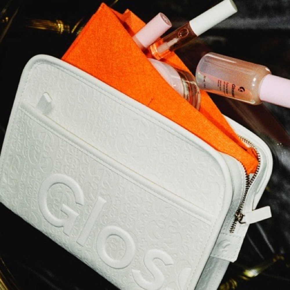 Glossier Holiday 2021 Beauty Bag